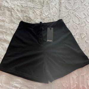 Nastygal fabric shorts size 4